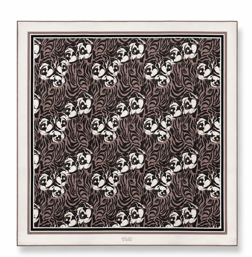 Amuse by Veslemøy Eloise Skjerf Nougat Print