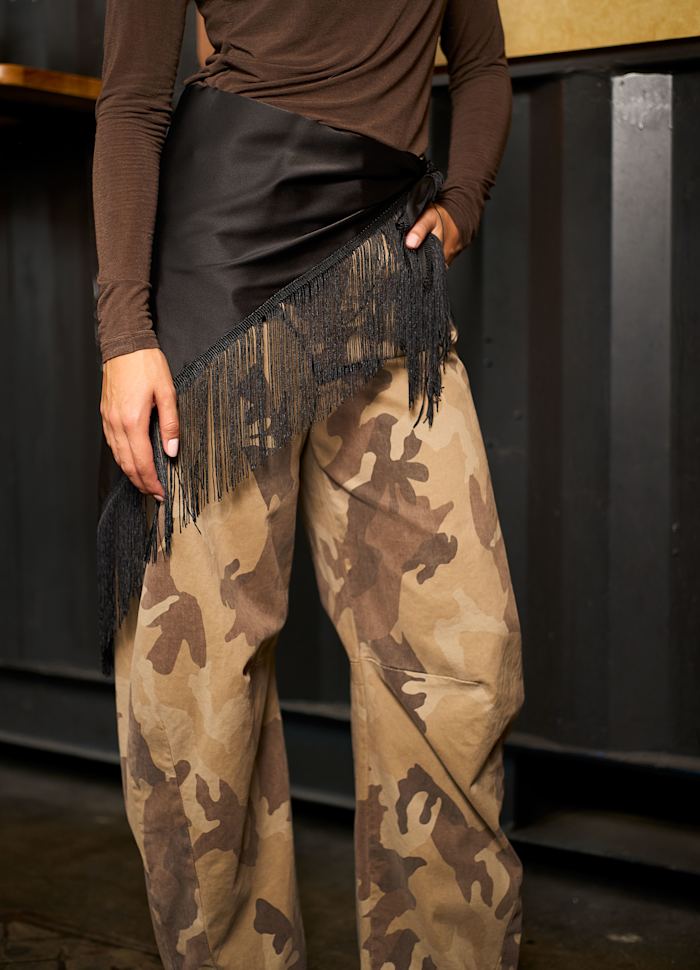 Black Colour Aila Barrel Pant Brown Camouflage