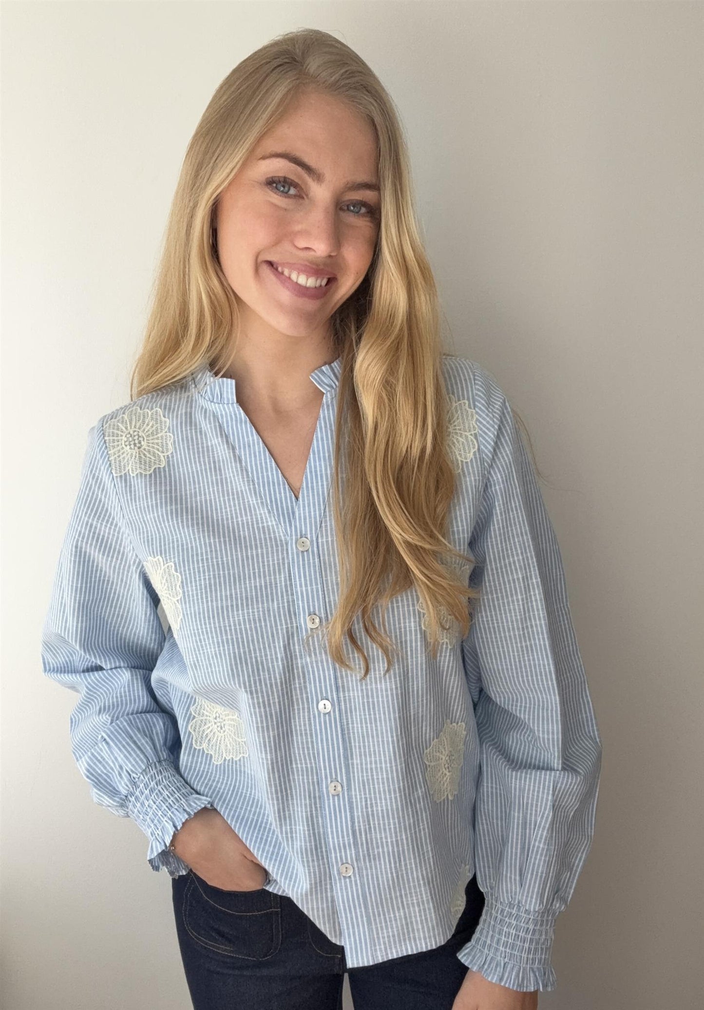 Continue Elina Blue Stripe