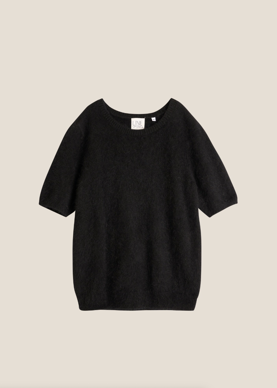 Line of Oslo Monroe AW25 Black