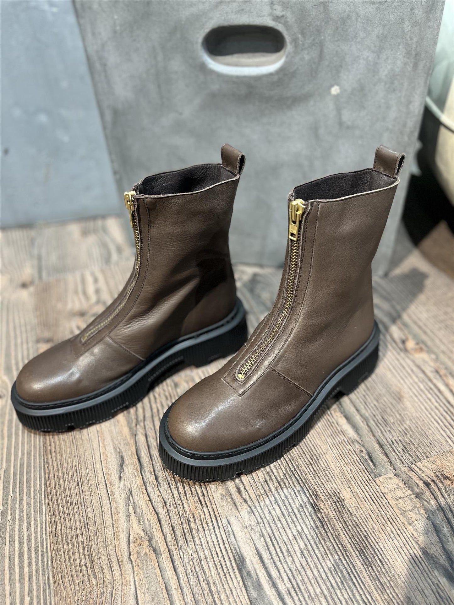 KMB A6979 Maroon