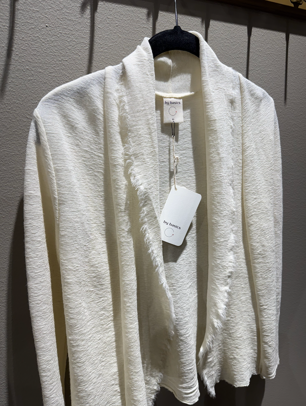 By Basics 8013 Cardigan Short Raw White
