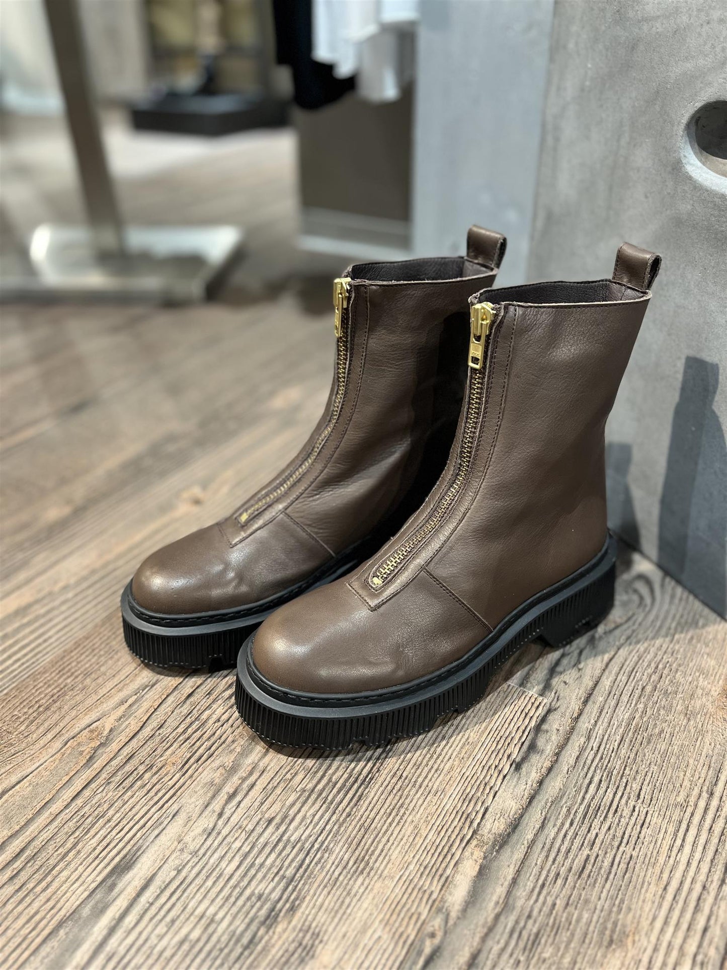 KMB A6979 Maroon