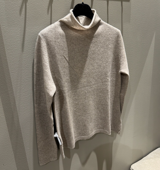 Amuse by Veslemøy Martine Genser Toast