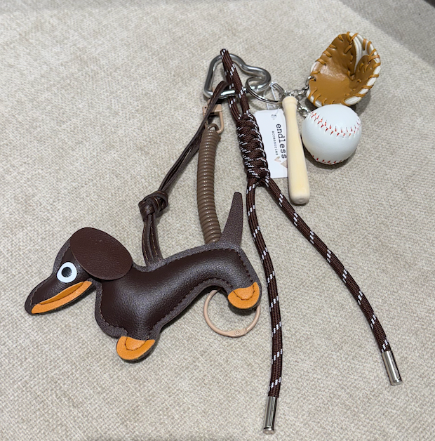Endless Bag Charm Lys Brun