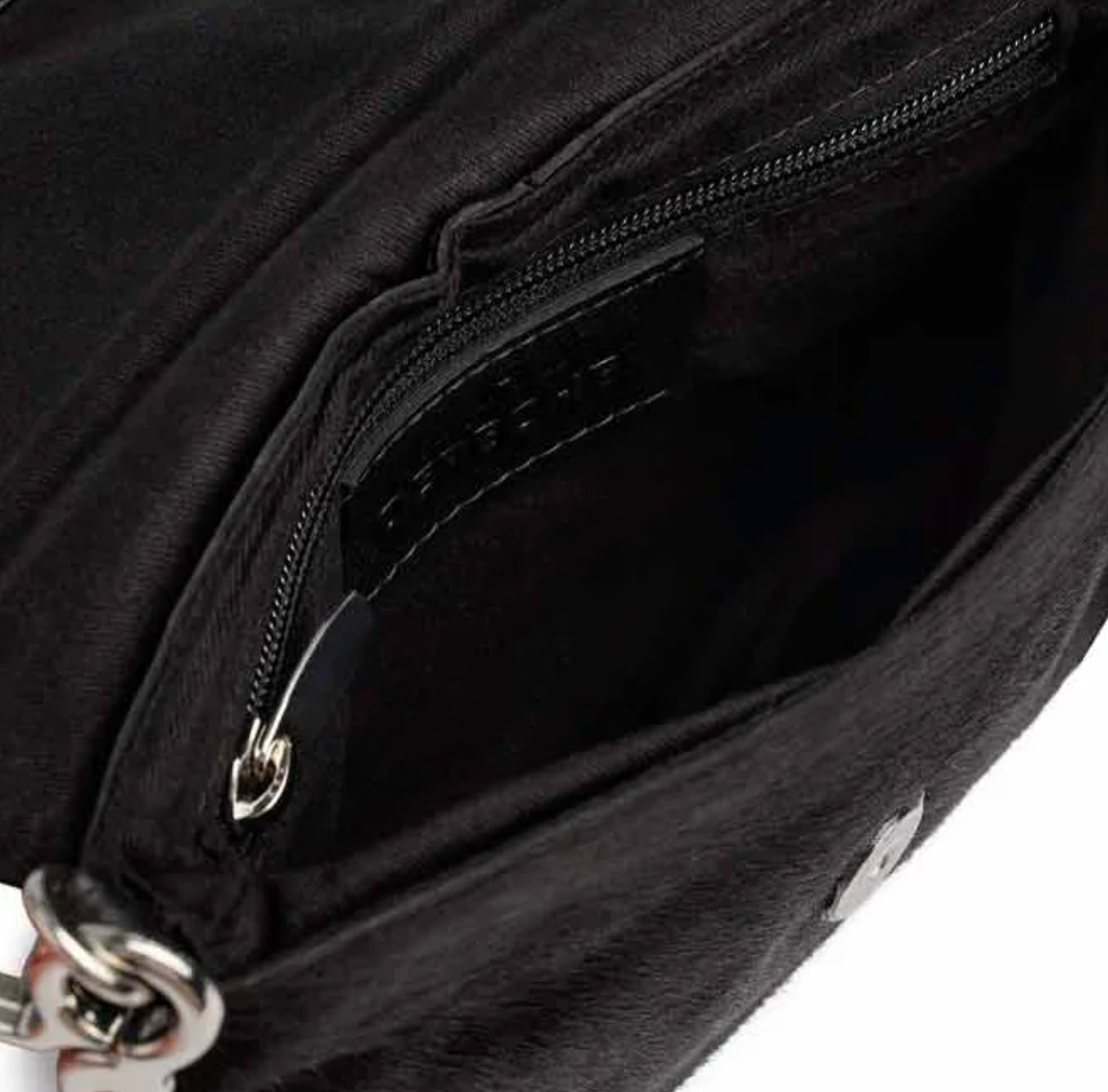 Depeche Clutch Jet Black