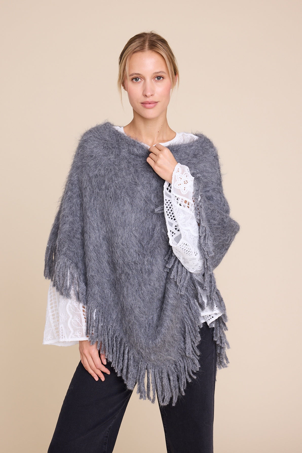Line of Oslo Poncho Antracite