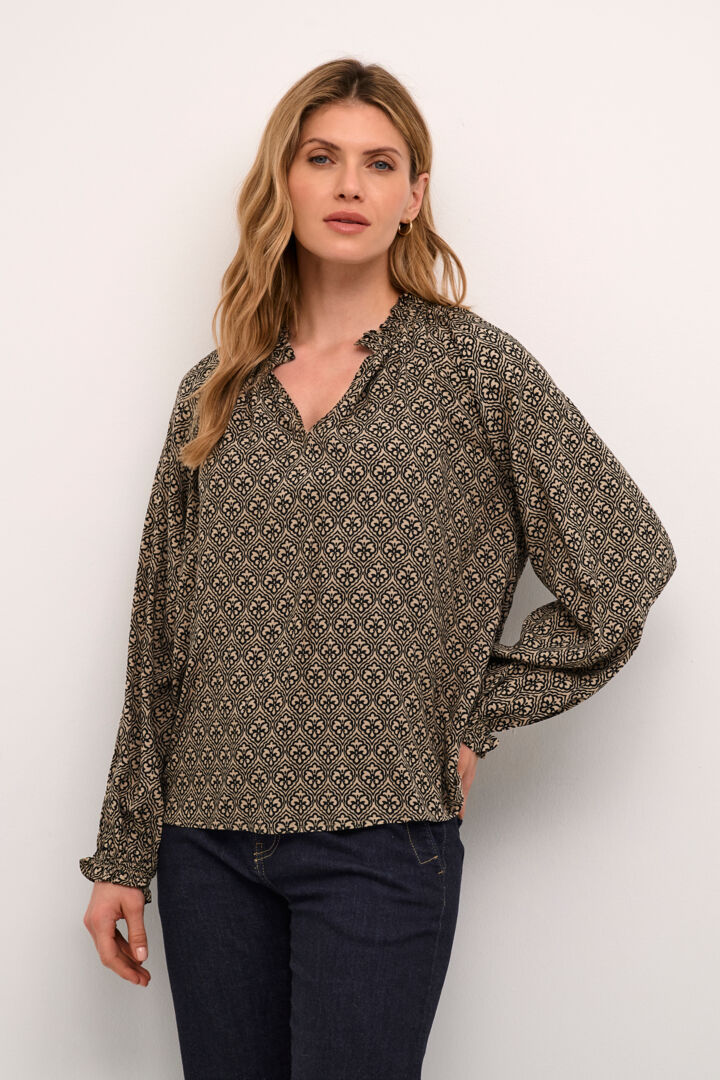 Culture Safi Bello Blouse Sand Graphic