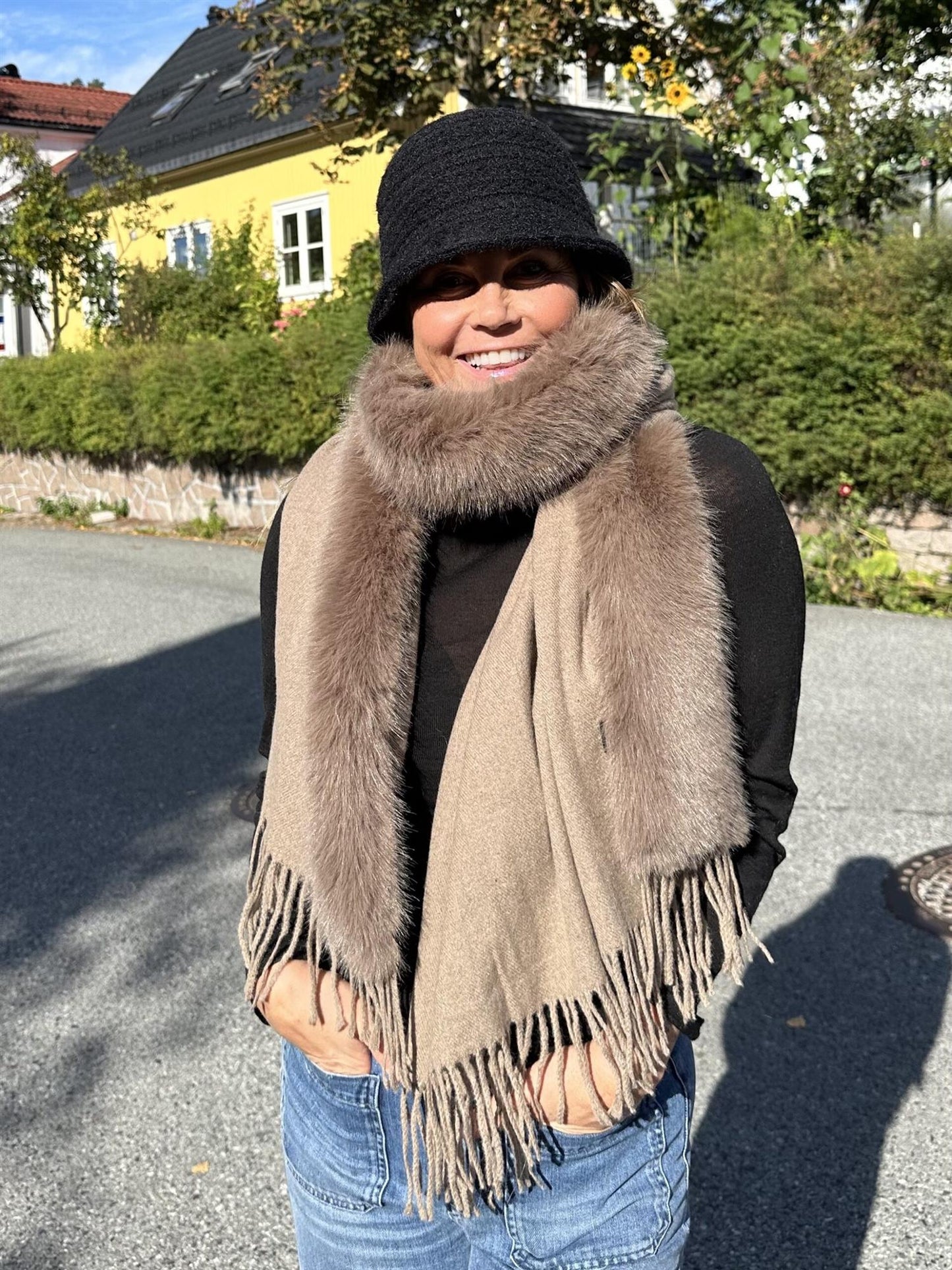 Noma Jackie Ullskjerf Taupe