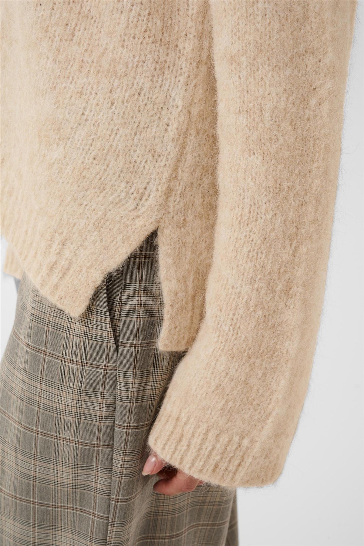 Culture Anthea V-Neck Pullover Warm sand