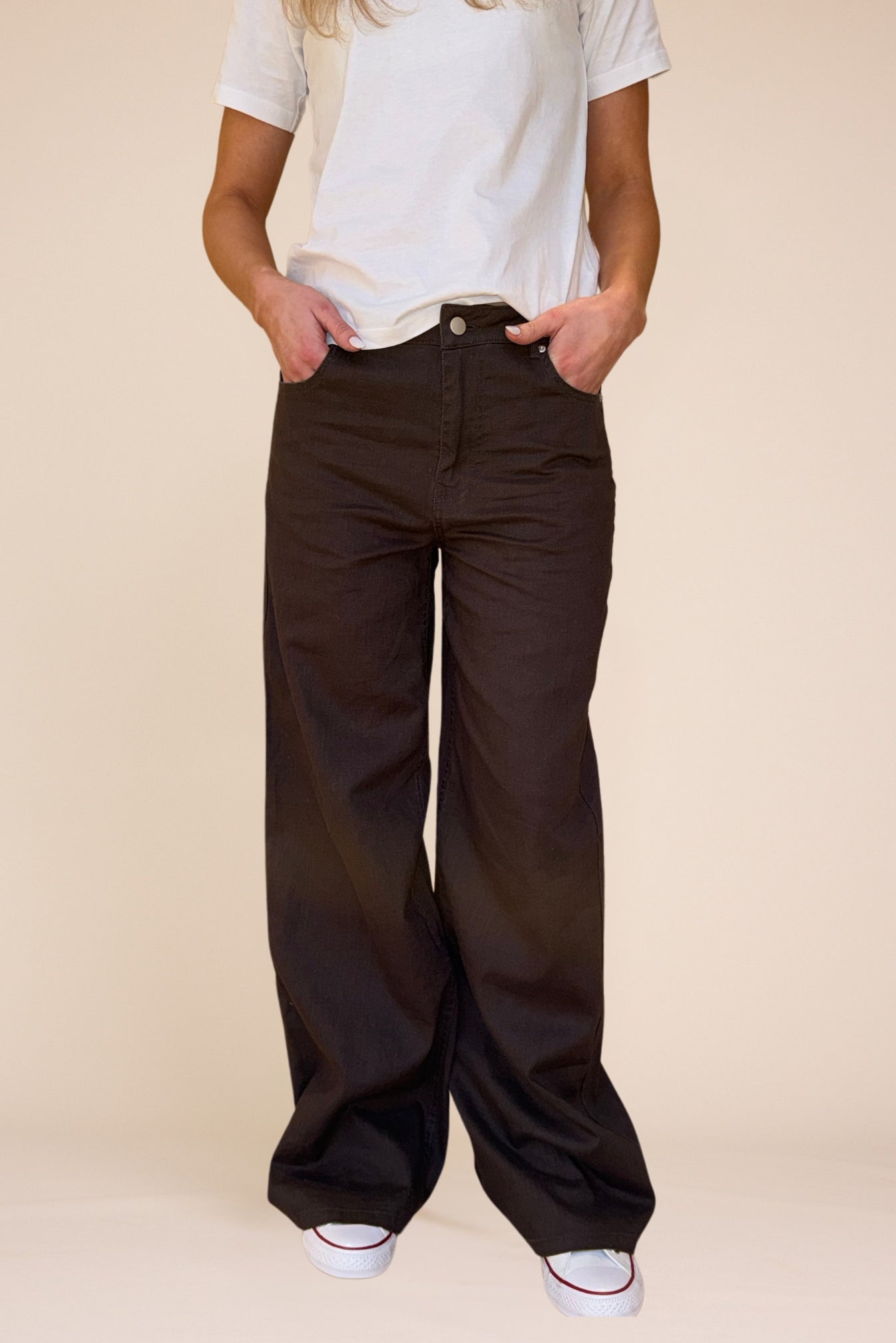 Line of Oslo St. Barth Linen Dark Brown