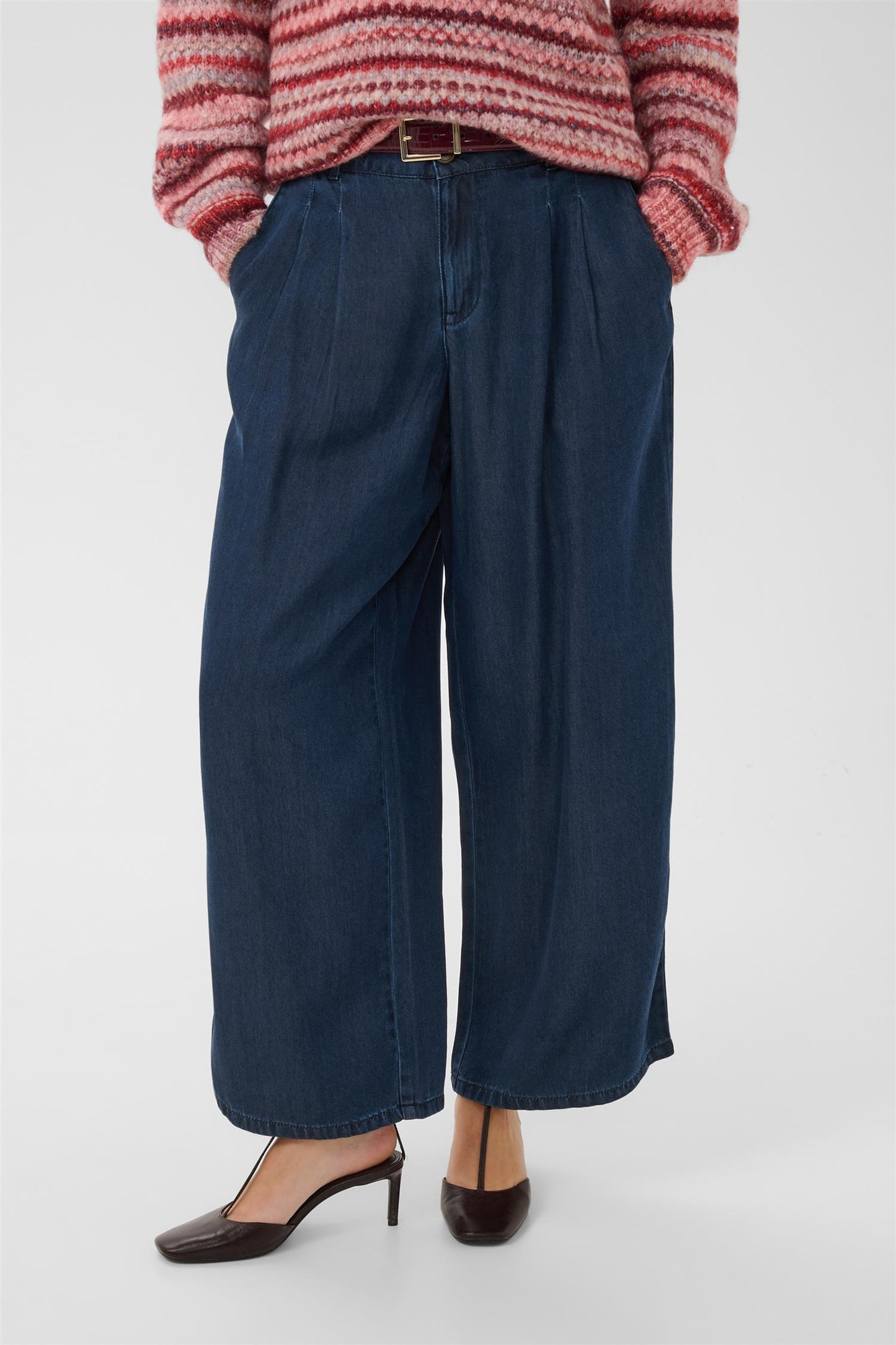 Culture Ilsa Pants Dark Blue Wash