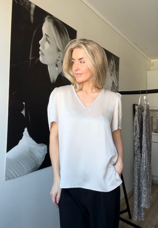 Amuse by Veslemøy Ella Silkebluse Offwhite