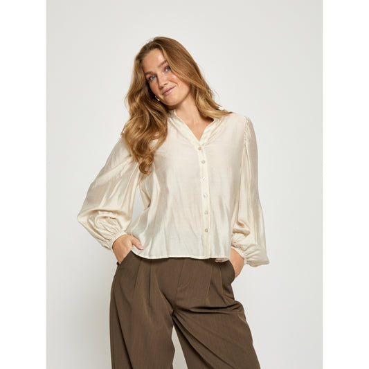 Peppercorn Beth Shirt Gardenia