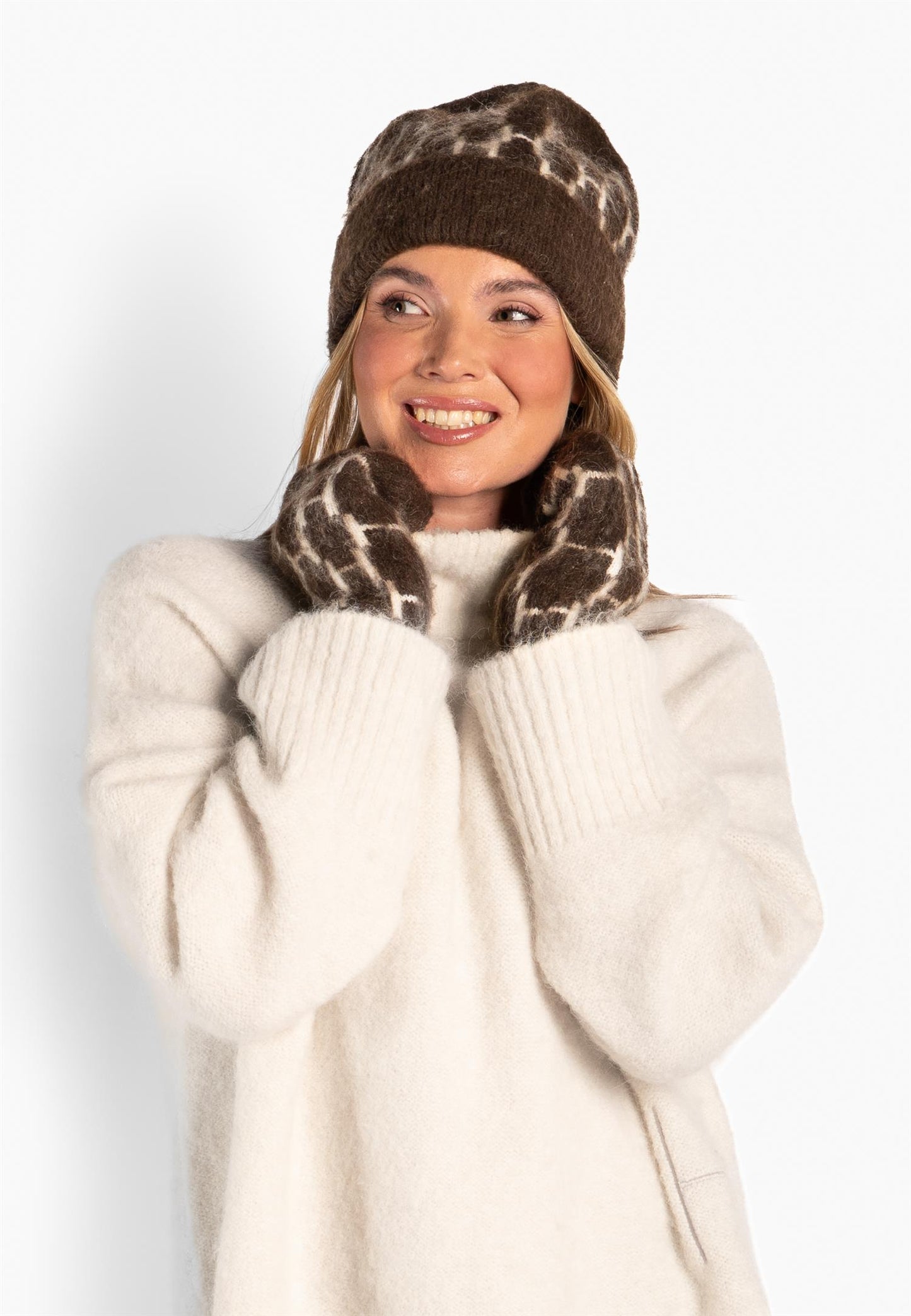 HÉST Gera Beanie Dark Earth
