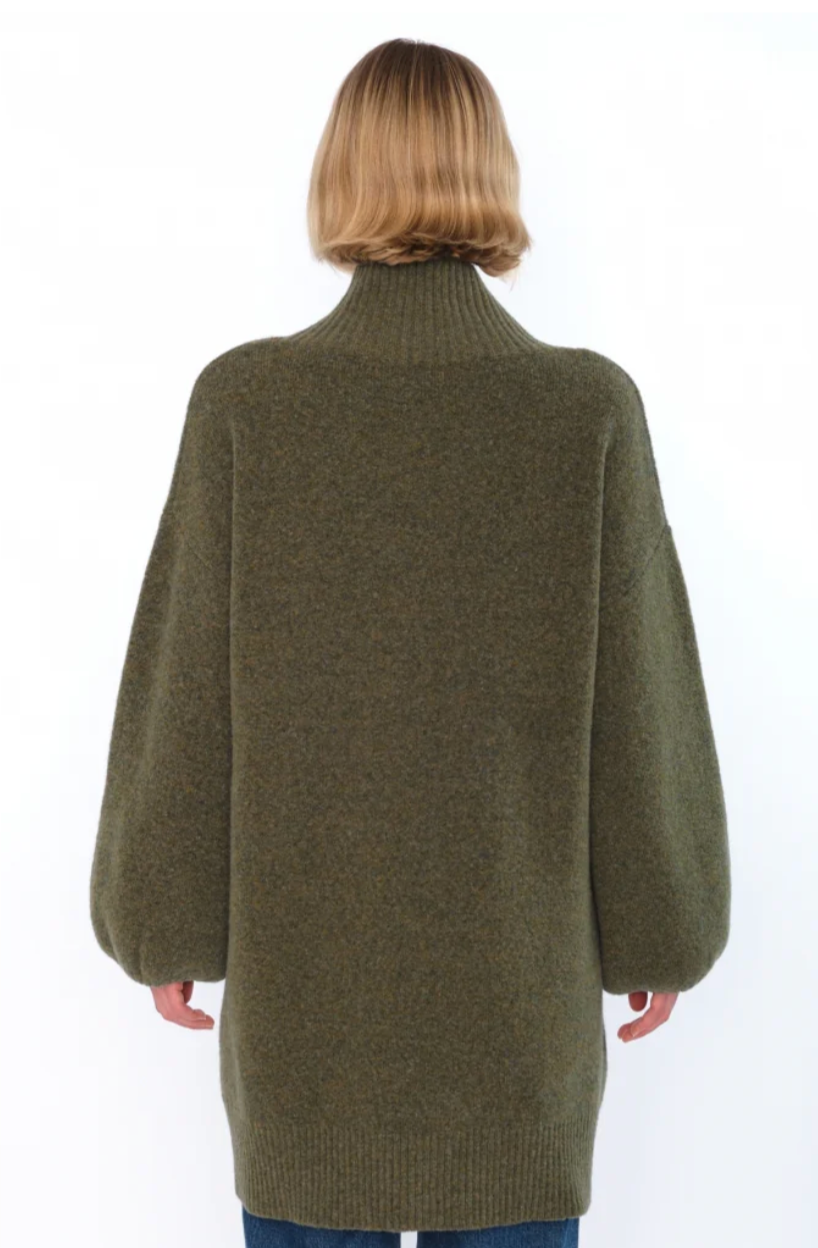HÉST Fam Patch Long Sweater Winter Moss