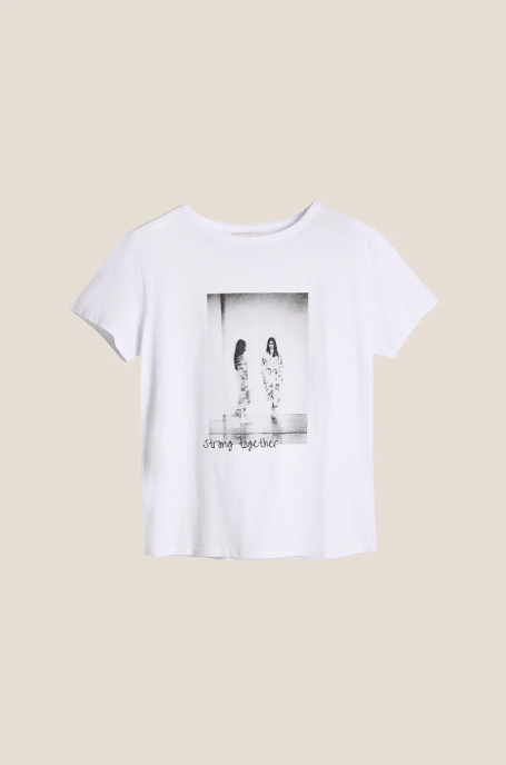 Line of Oslo Famous White