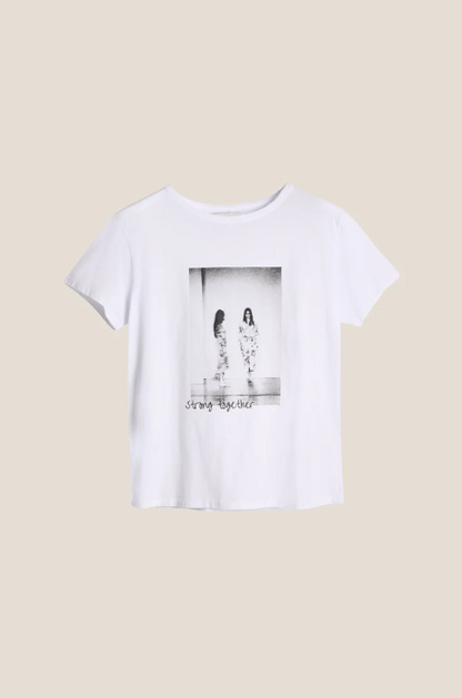 Line of Oslo Famous White