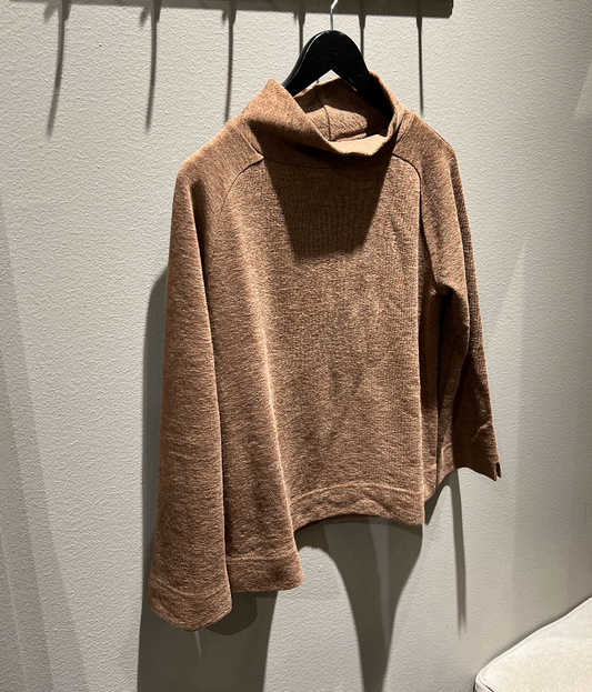 By Basics Top W/ Saddleback Camel Melange