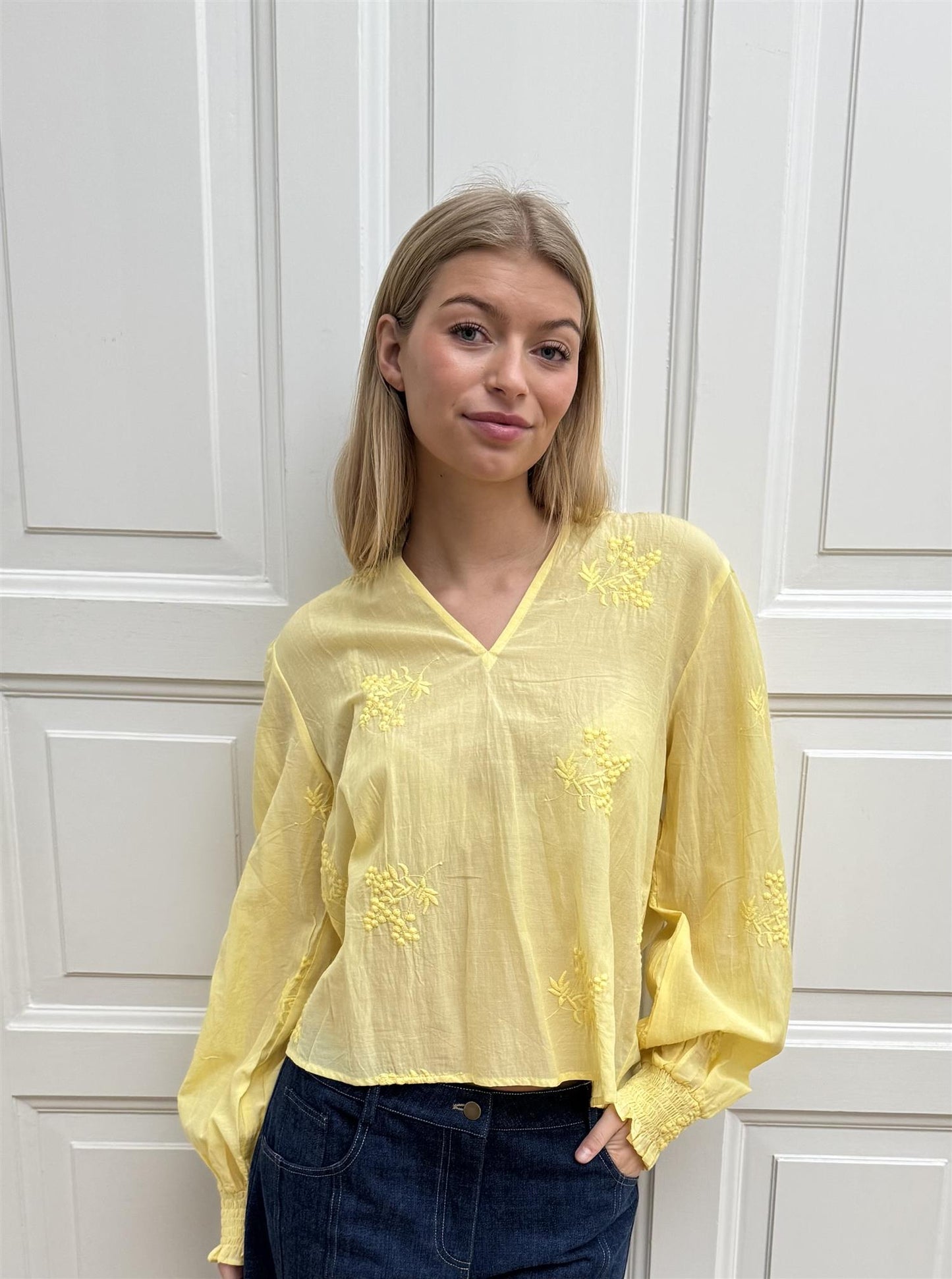 Continue Emma Yellow