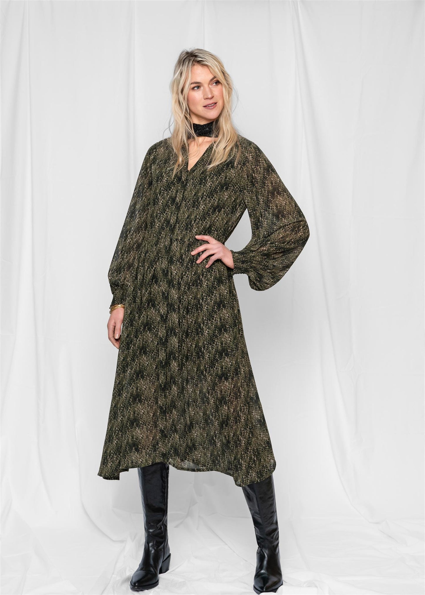 Close to my Heart Dhalia Midi Dress Moss Green