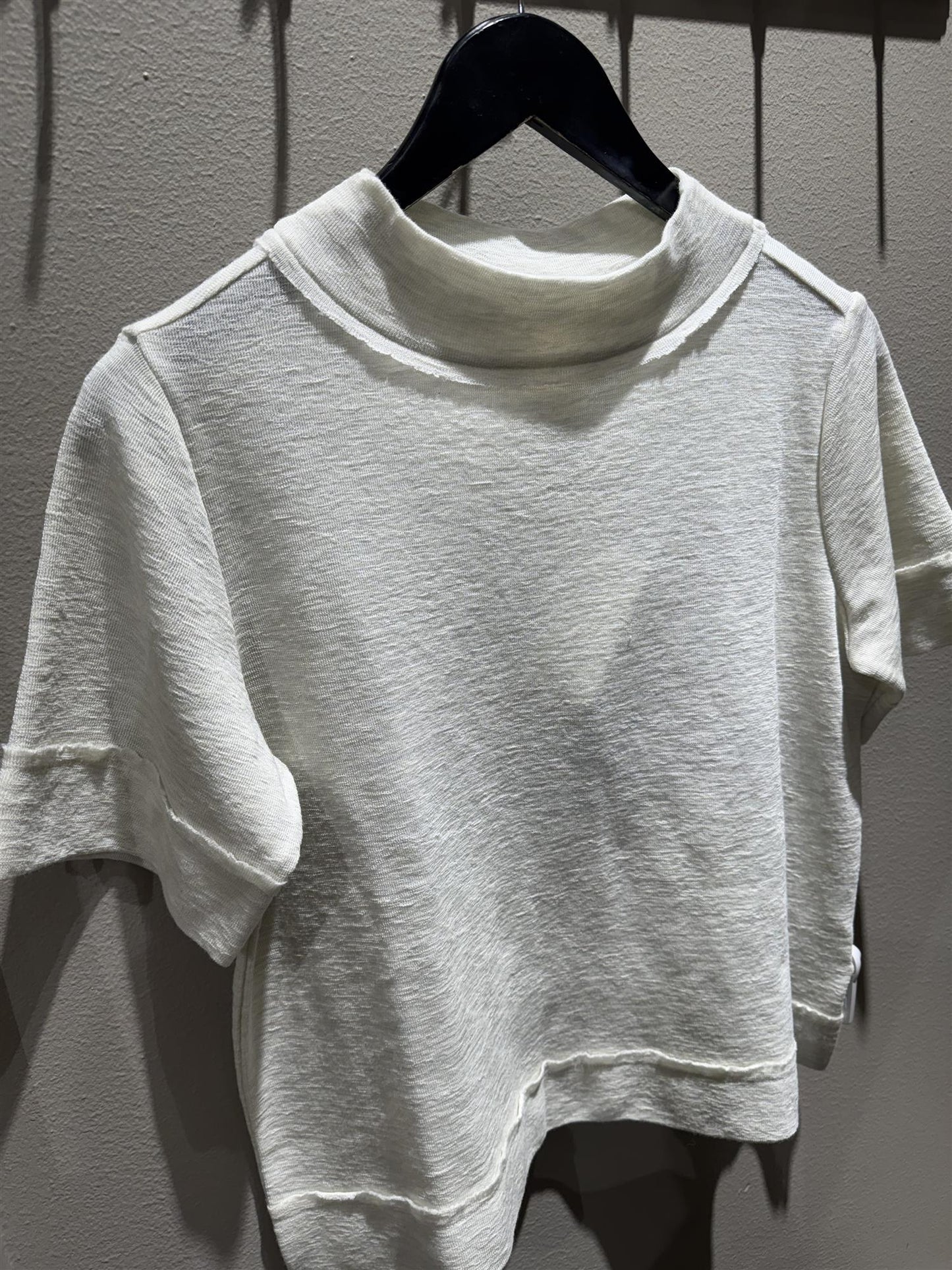 By Basics T-shirt w/ raw edges pearl grey melange