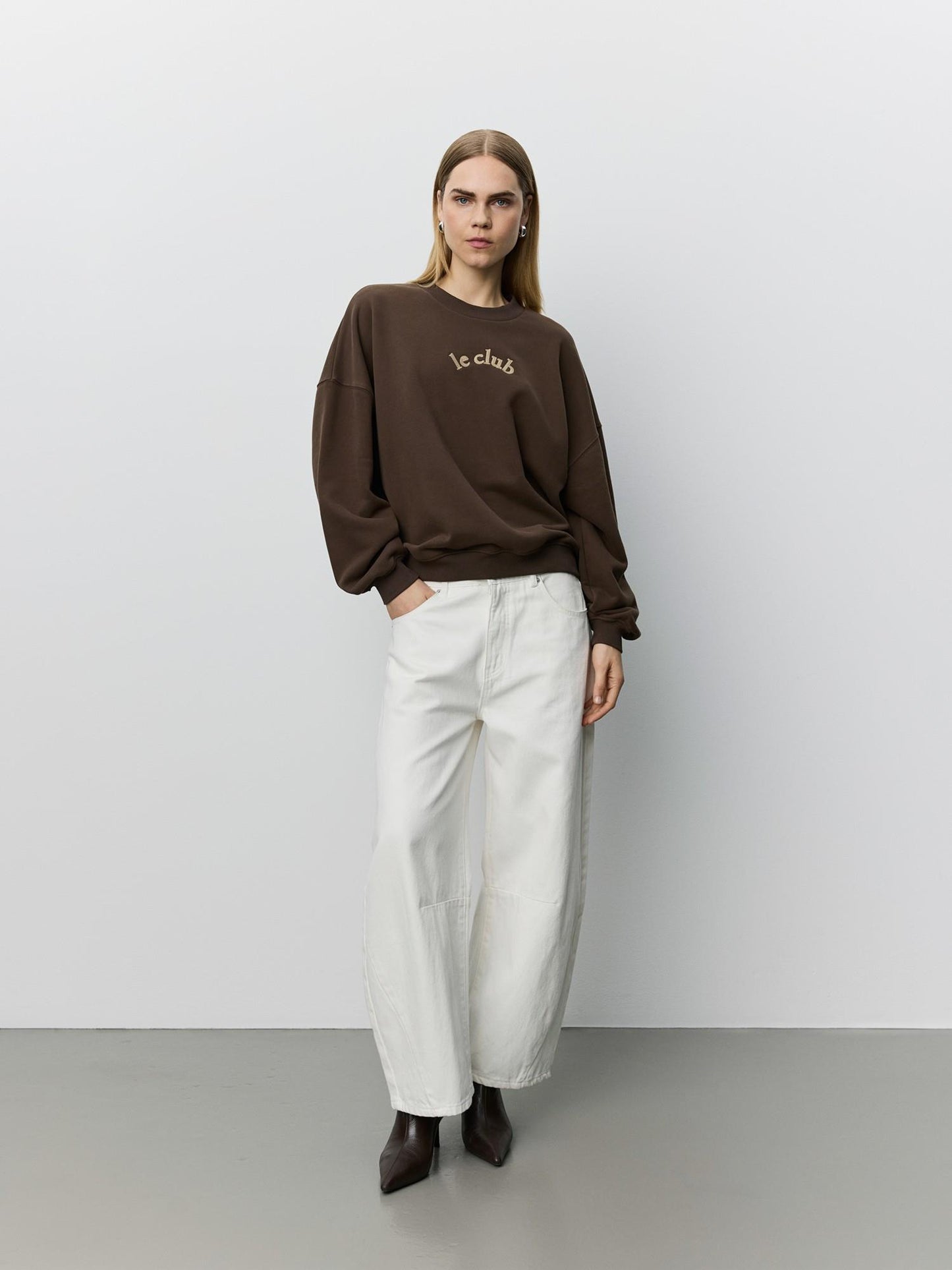Sofie Schnoor Sofie Schnoor Paros oversize sweatshirt mørk brun