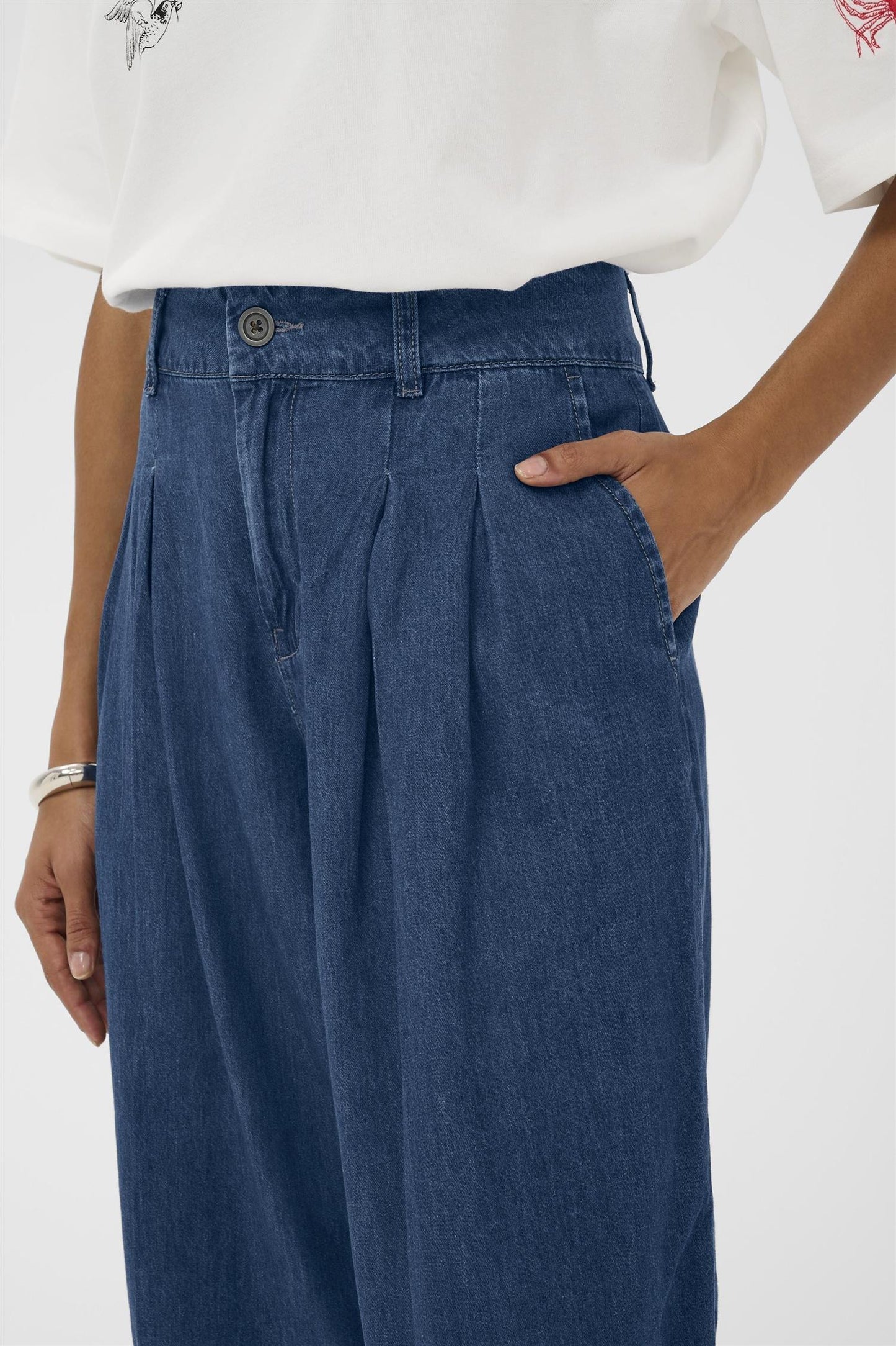 Culture Lava Arpa City Shorts Dark Blue