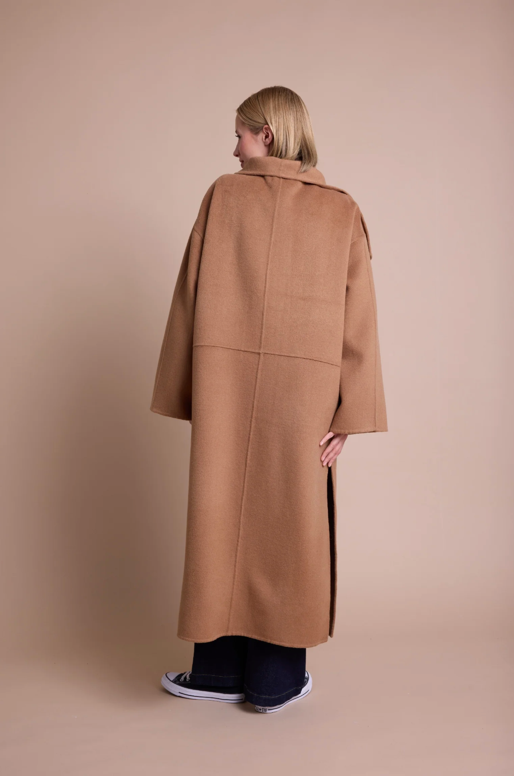 Line of Oslo Josse Camel
