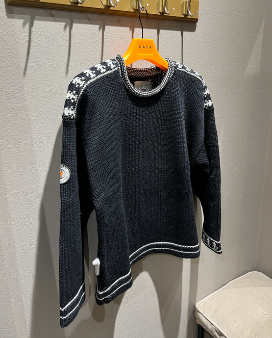 C.A.Y.A Cortina Sweater Black