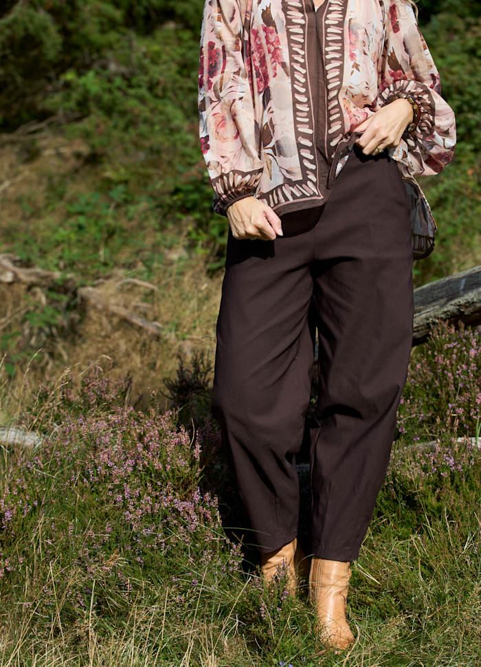 Black Colour Beverly Barrel Pant Coffee